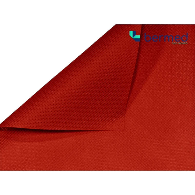 Włóknina techniczna polipropylenowa  70 g/m2 czerwona jakość EU 250 mb