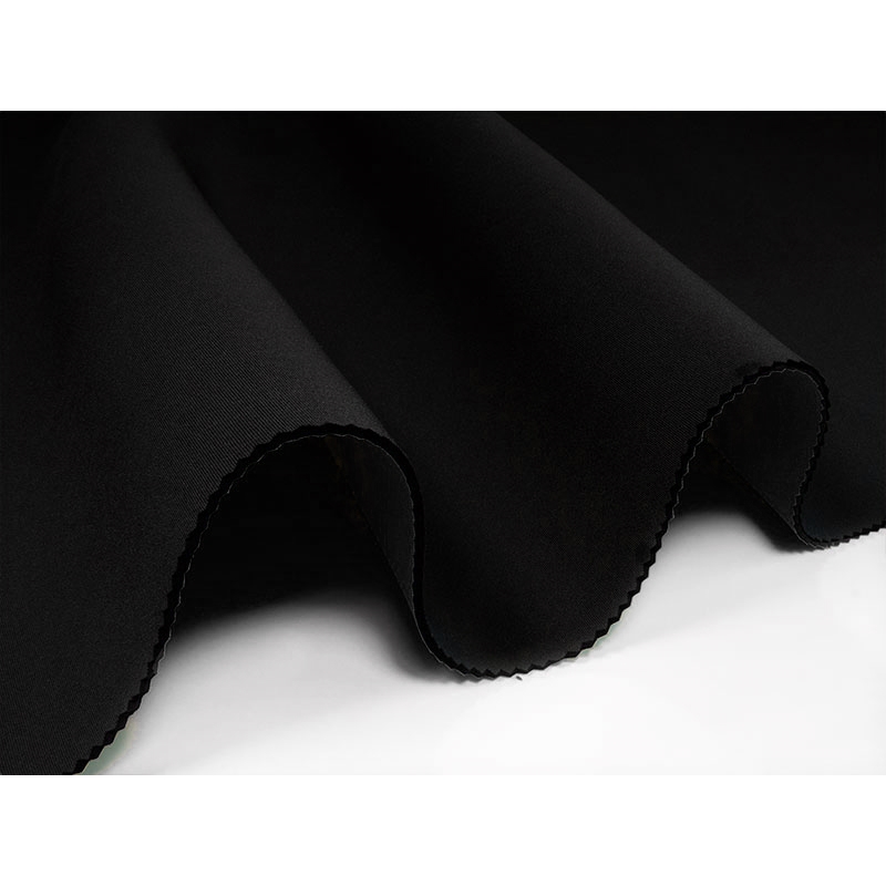 Neoprene Schwarz 580 135 cm lm