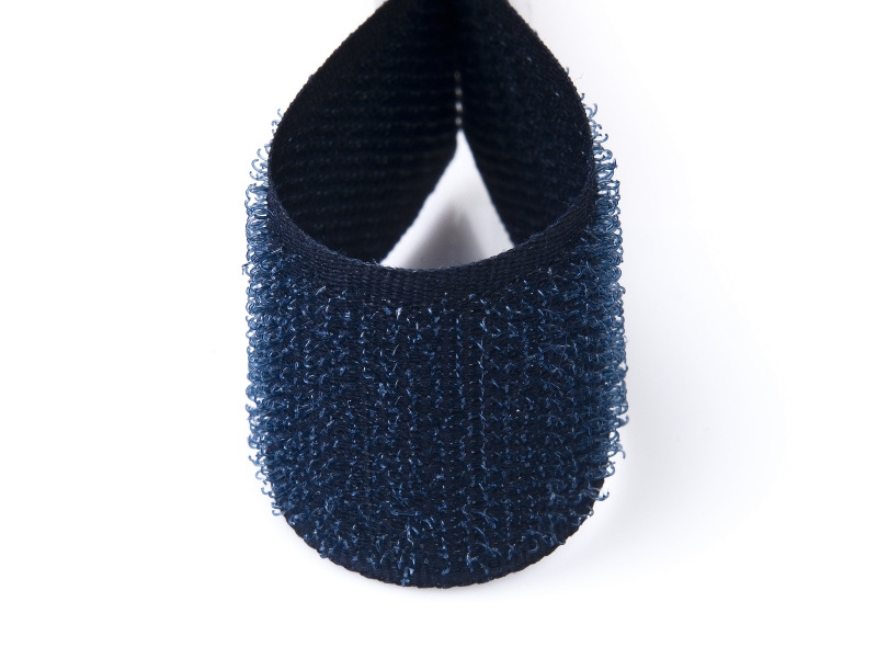 Zipová páska  tmavomodrá 058 polyester/nylon háček 25 m