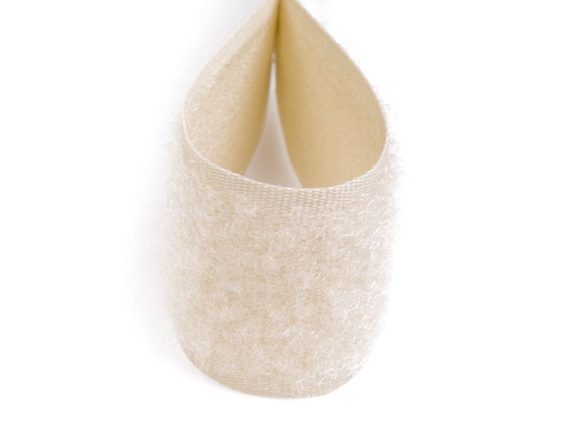 Zipová páska  svetle béžová 031 polyester/nylon poutko 25 m