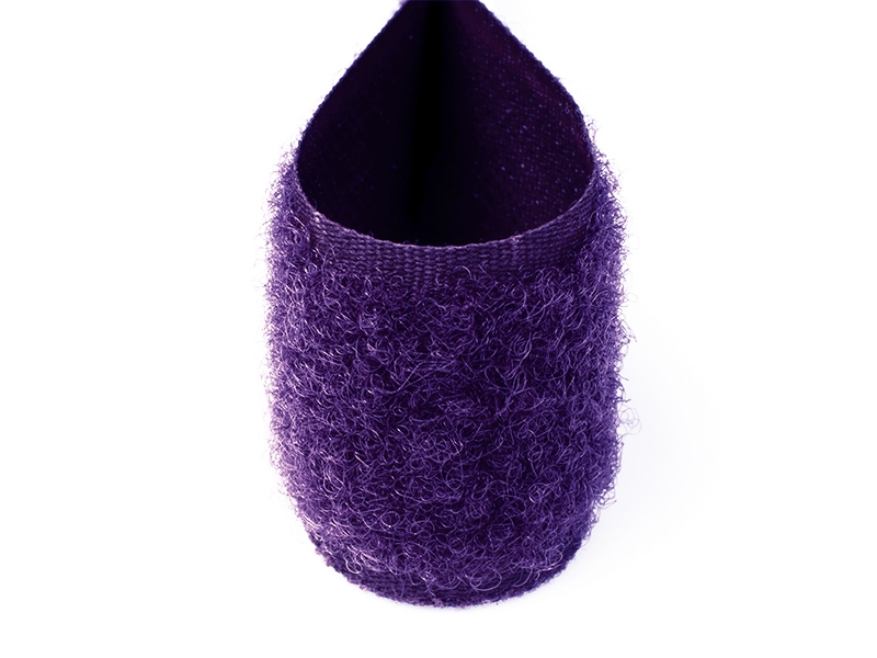 Zipová páska fialová 689 polyester/nylon poutko 25 m Zipová páska fialová 689 polyester/nylon poutko 25 m