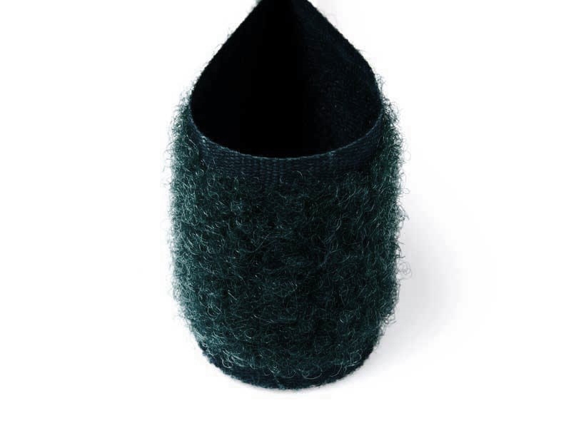 Zipová páska tmavě zelená 017 polyester/nylon poutko 25 m Zipová páska tmavě zelená 017 polyester/nylon poutko 25 m
