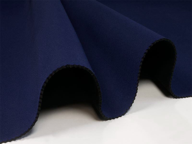 Pianka neopren 3 mm chabrowo-czarna (220/580)