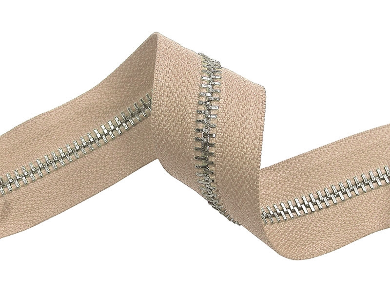 METAL ZIPPER TAPE 5 (101)  LIGHT BEIGE GLOSSY  NICKEL