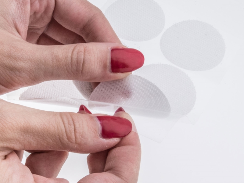 Hook-and-loop dots with glue 4.5 cm white pes/nylon loop