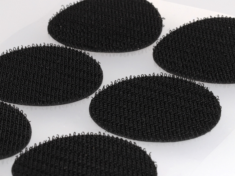 Kolečka na suchý zip s lepidlem 4,5 cm černý 100% nylonový háček