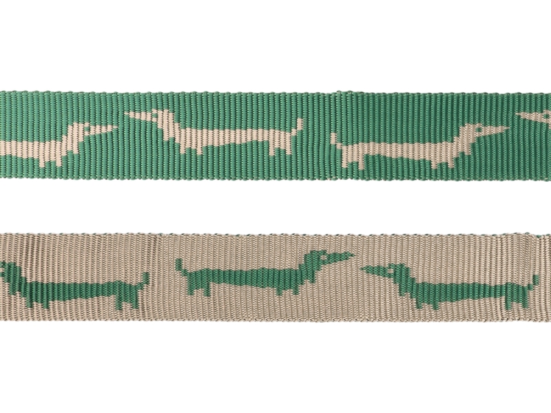 TRAGBAND 25 MM / 1,45 MM GRÜN-BEIGE MIT DACKELN PP 50 YD TRAGBAND 25 MM / 1,45 MM GRÜN-BEIGE MIT DACKELN PP 50 YD