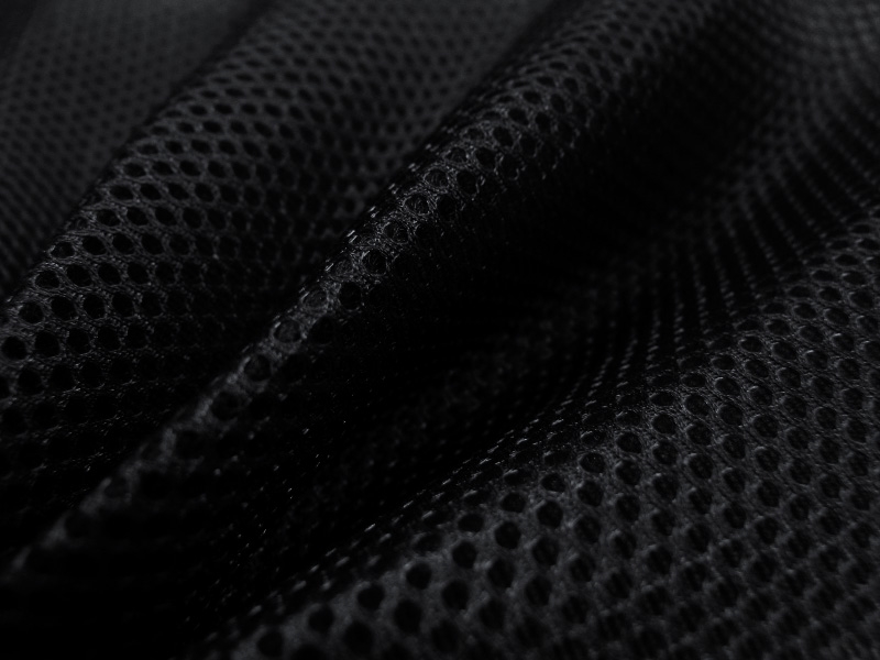 DISTANZNETZ SCHWARZ 210 G/M2 150 CM 25 LM