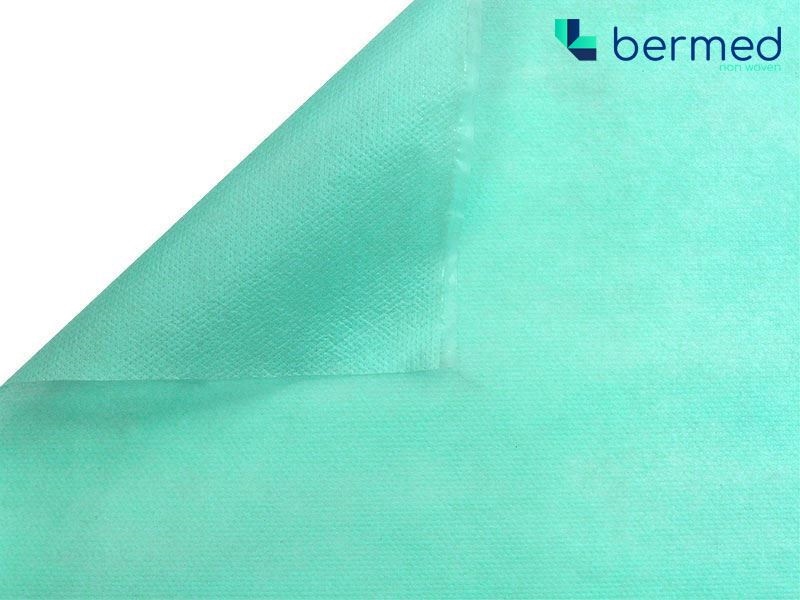 Bermed Laminat medyczny ochronny 53 g/m2 zielony (EN 14126) 500 mb