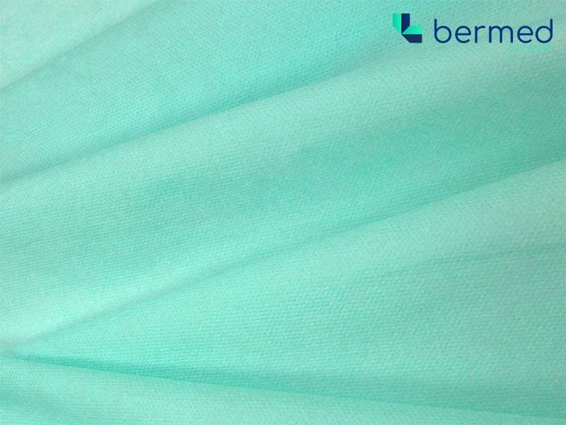 Bermed Laminat medyczny ochronny 53 g/m2 zielony (EN 14126) 500 mb