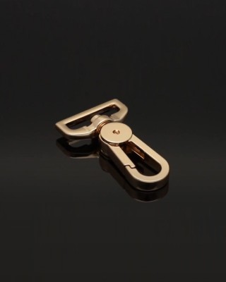 EXTRA  SHINING METAL SNAP  HOOK YME0586(0267A)    25  MM AUGUST LIGHT GOLD 1  PCS