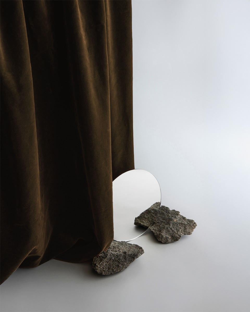 Polyester Flock Fabric 0.6 mm (141) dark brown Polyester Flock Fabric 0.6 mm (141) dark brown