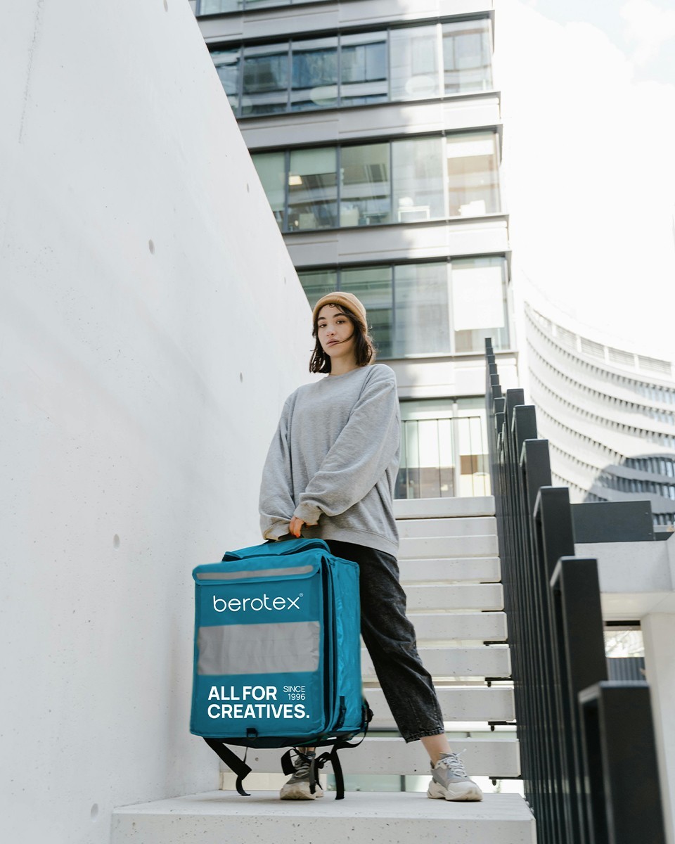 Polyesterová plachtovina tarpaulin 630 g/m² (918) modrá Polyesterová plachtovina tarpaulin 630 g/m² (918) modrá