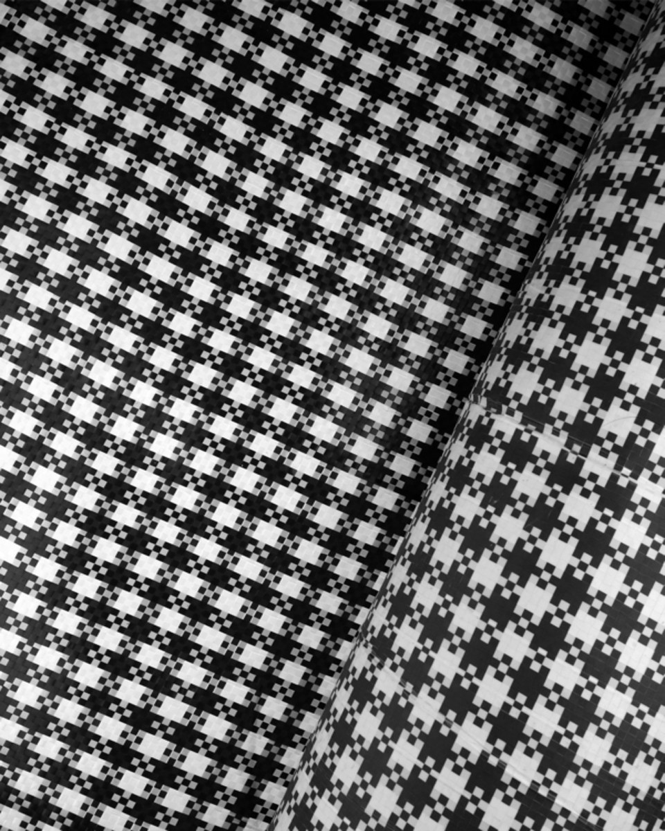PP FABRICS 110 G/M2 WHITE-BLACK 140 CM 100 MB