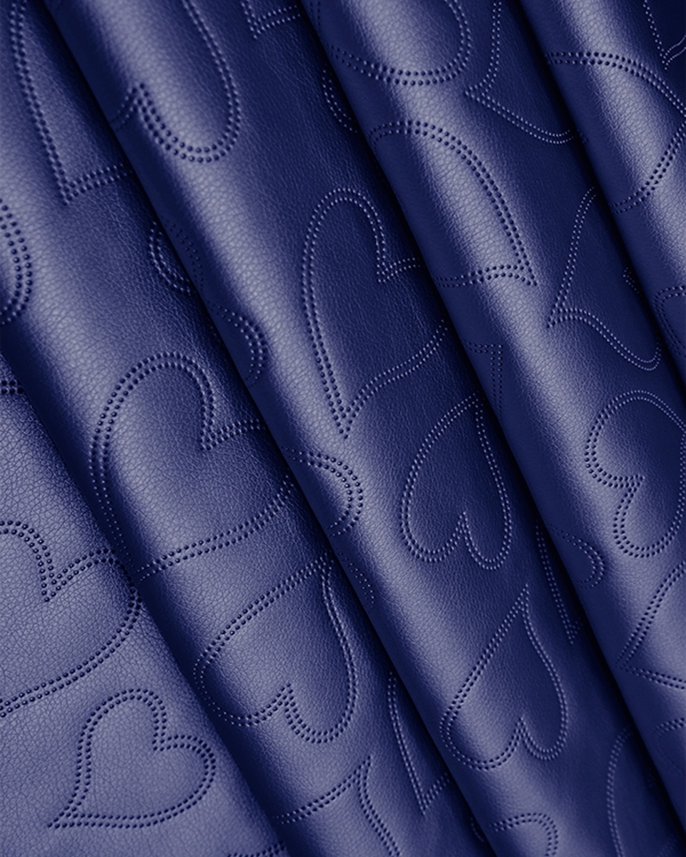 IMITATION QUILTED LEATHER HEARTS RED 140 CM 1 MB IMITATION QUILTED LEATHER HEARTS RED 140 CM 1 MB
