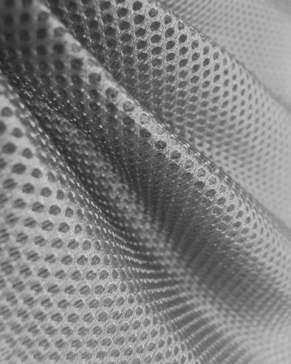 DISTANZNETZ HELL GRAU&nbsp&nbsp210 G/M2 150 CM 25  LM