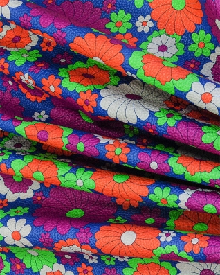 KUNSTLEDER GRÜN BLUMEN 140 CM 35 LM